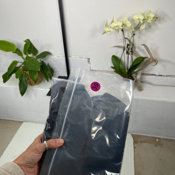 Lululemon Black Full Zip Round Trip Fitted Stretch Performance Jacket Size 4 - Picture 13 of 13